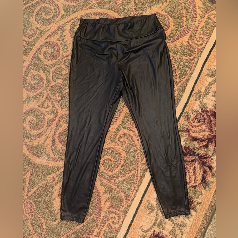 Sleek faux leather Black Leggings